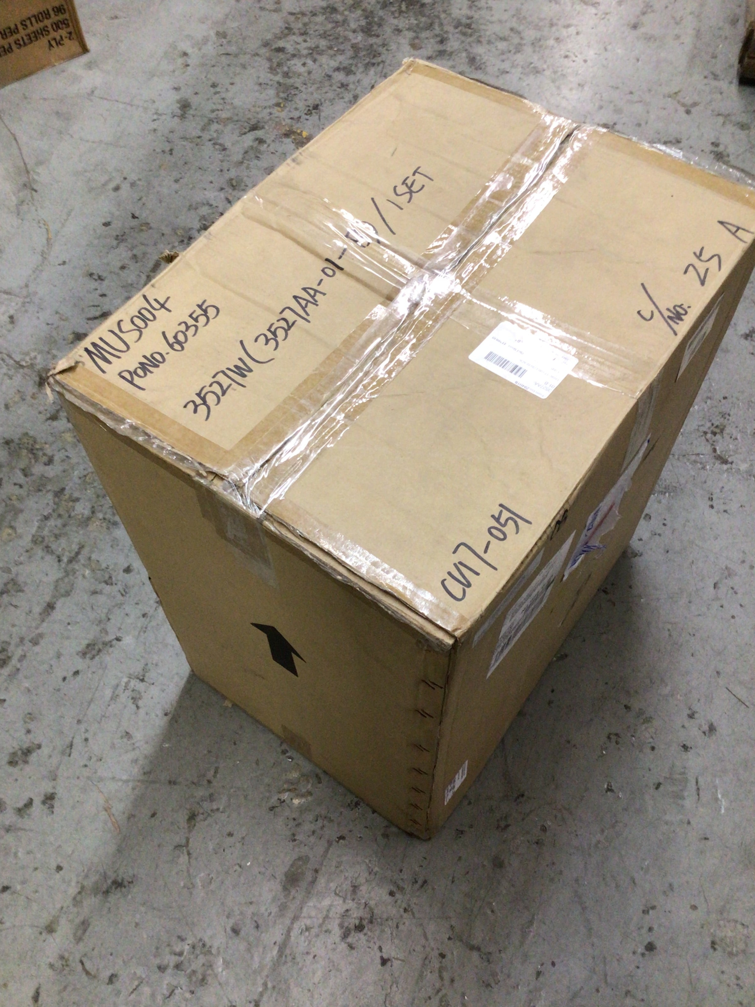 Tornado 3527AA-01-B 17 Gallon Tank, Black **OPEN BOX - READ** (8130624520430)